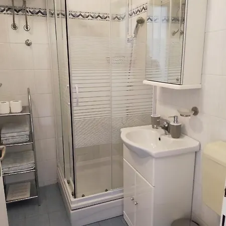 Ivna Bilek Apartman *